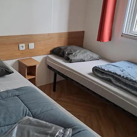 Mh T02 Magnifique 2Ch 2Sdb 40M2 Dans Camping 4 Etoiles Avec Parc Aquatique Kamp alanı *